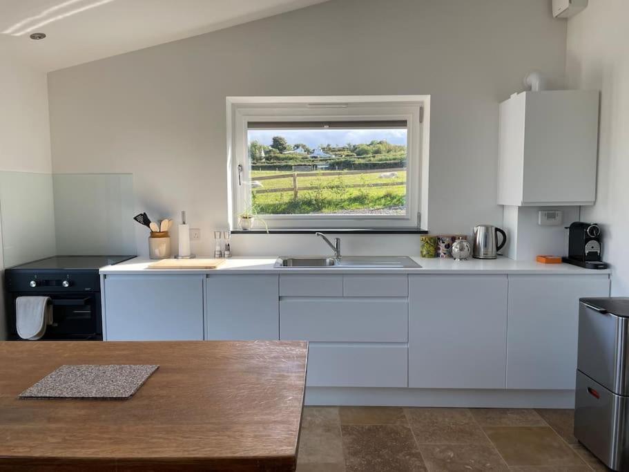 Tranquil, Secluded, Rural Cottage For Two Beaumaris Kültér fotó